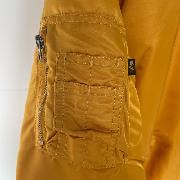 Alpha Industries MA-1 Bomber Jacket (Size M - Mens) - Picture 3 of 3